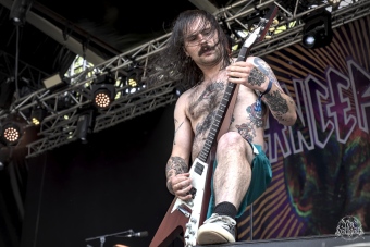 Cancer_Bats_009